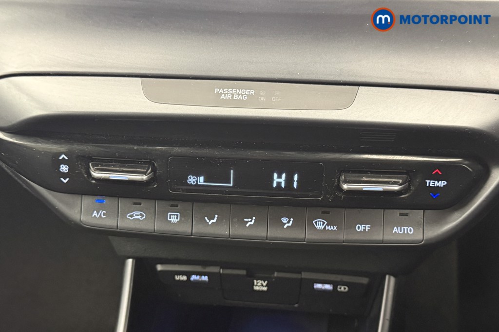 Hyundai Bayon Premium Manual Petrol SUV - Stock Number (1636897) - 4th supplementary image