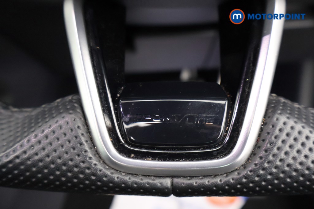 Skoda Karoq Sportline Edition Automatic Petrol SUV - Stock Number (1636984) - 9th supplementary image