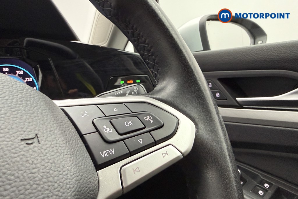 Volkswagen Golf Life Automatic Petrol Hatchback - Stock Number (1637350) - 7th supplementary image