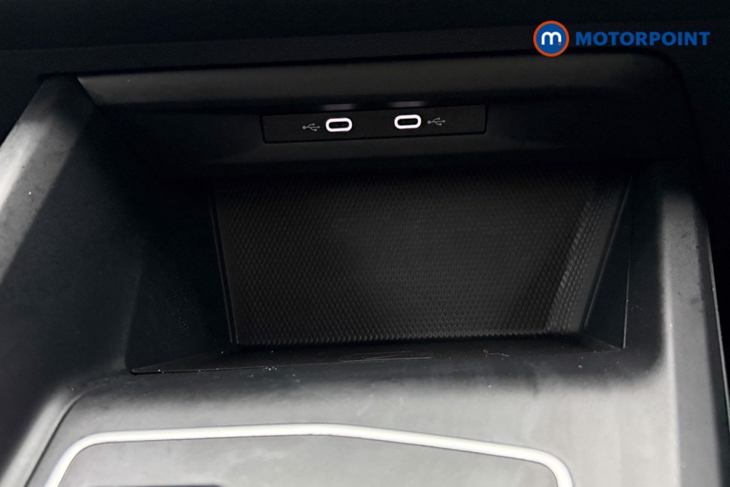 Volkswagen Golf Life Automatic Petrol Hatchback - Stock Number (1637350) - 13th supplementary image