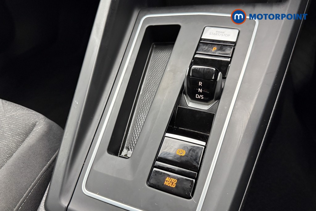 Volkswagen Golf Life Automatic Petrol Hatchback - Stock Number (1637350) - 14th supplementary image