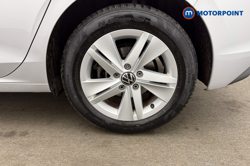 Volkswagen Golf Life Automatic Petrol Hatchback - Stock Number (1637350) - 24th supplementary image