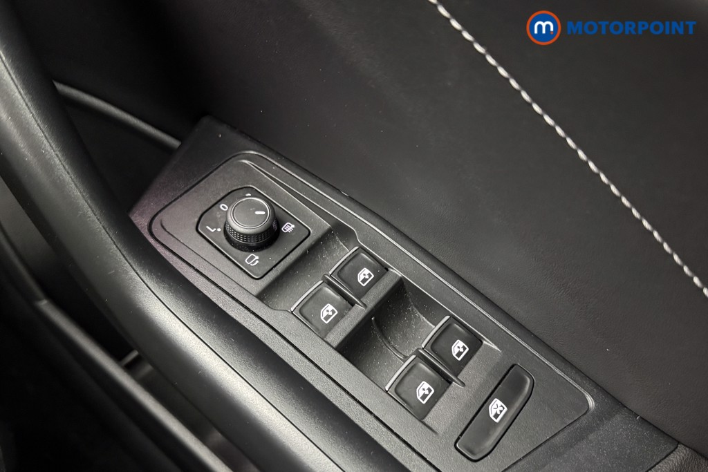 Volkswagen T-Roc R-Line Automatic Petrol SUV - Stock Number (1637868) - 11th supplementary image