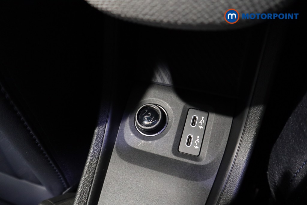 Mini Cooper C Exclusive Automatic Petrol Hatchback - Stock Number (1638042) - 10th supplementary image