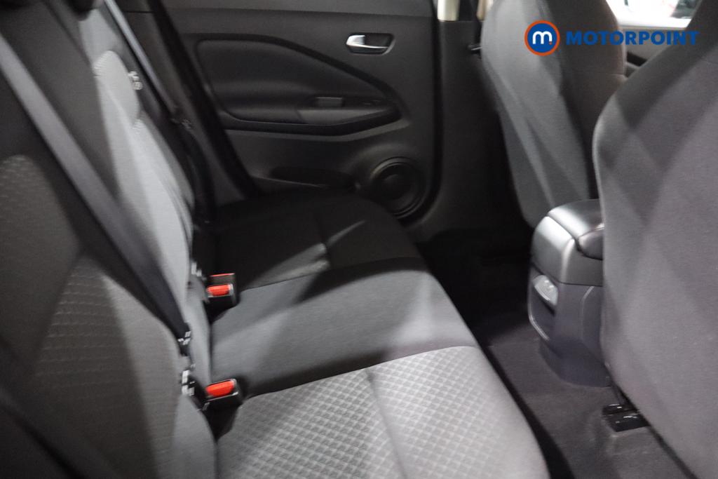 Nissan Juke Acenta Premium Manual Petrol SUV - Stock Number (1616742) - 9th supplementary image