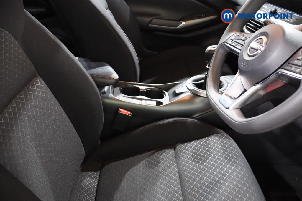 Nissan Juke Acenta Premium Manual Petrol SUV - Stock Number (1616742) - 13th supplementary image