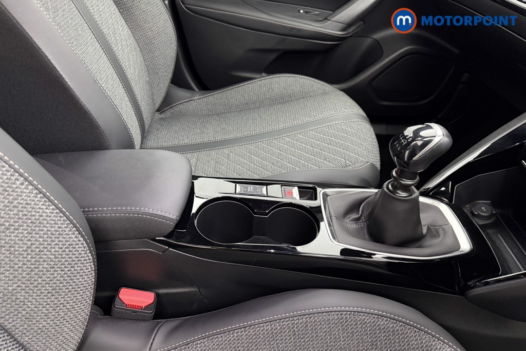 Peugeot 2008 Allure Manual Petrol SUV - Stock Number (1624975) - 14th supplementary image