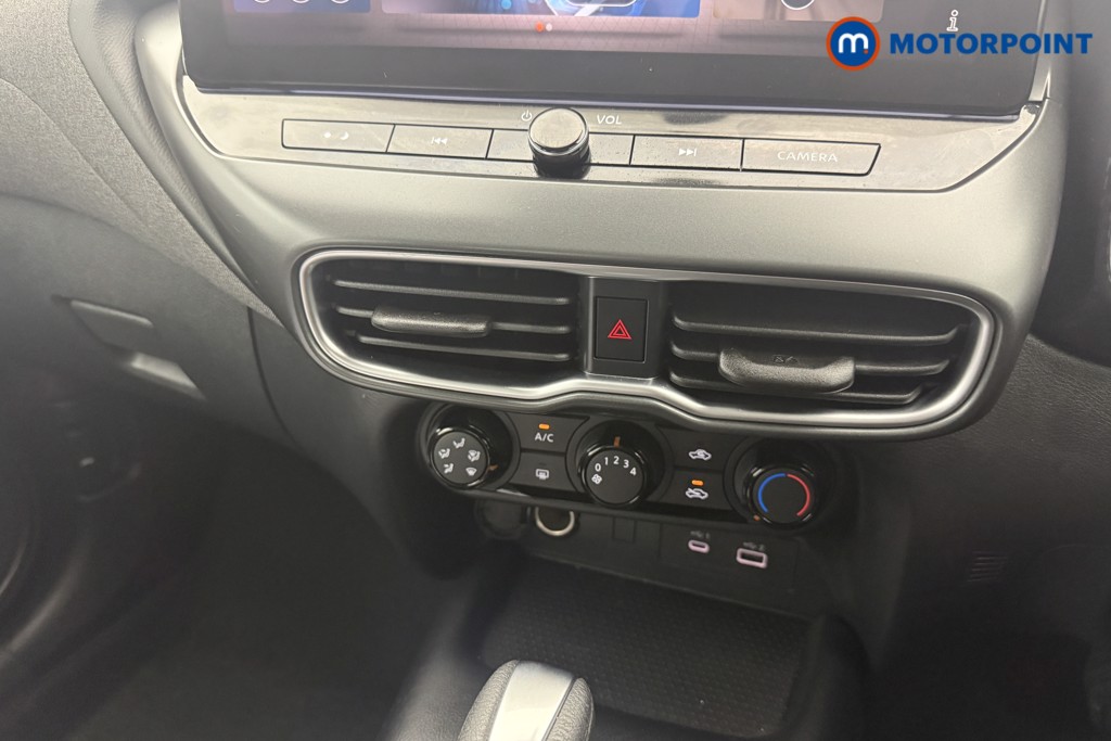 Nissan Juke Acenta Premium Automatic Petrol SUV - Stock Number (1627323) - 5th supplementary image