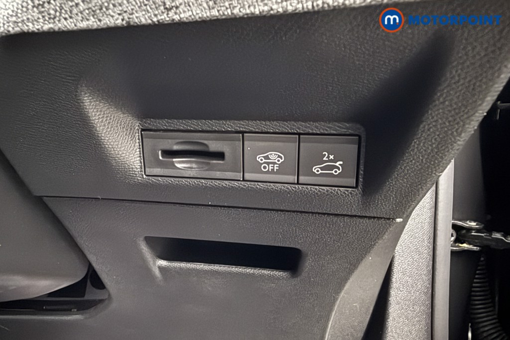 Peugeot 3008 GT Automatic Electric SUV - Stock Number (1627796) - 4th supplementary image