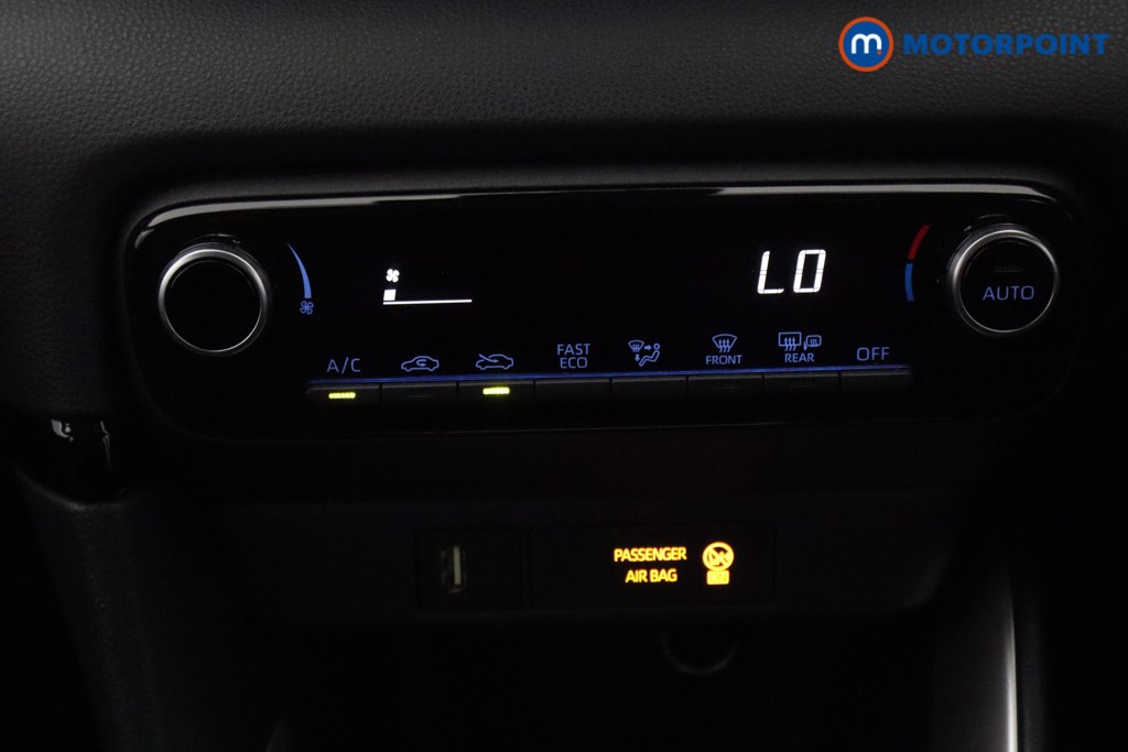 Toyota Yaris Icon Automatic Petrol-Electric Hybrid Hatchback - Stock Number (1628426) - 3rd supplementary image