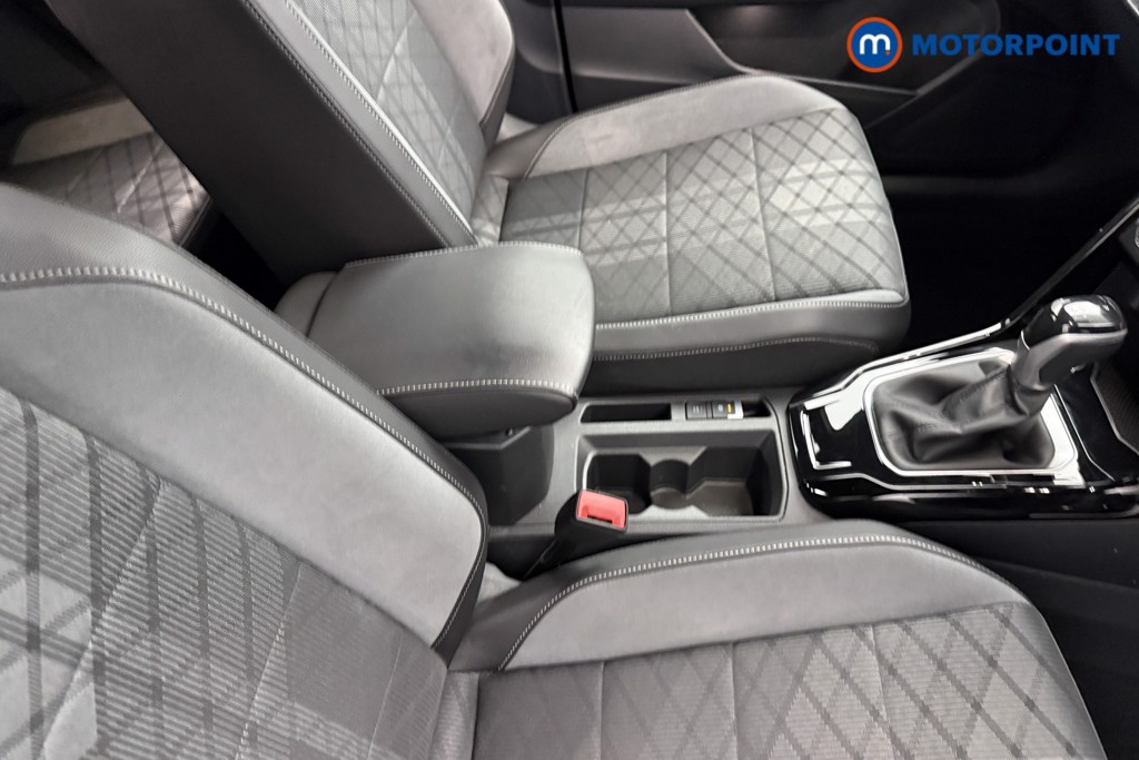 Volkswagen T-Roc R-Line Automatic Petrol SUV - Stock Number (1628693) - 12th supplementary image