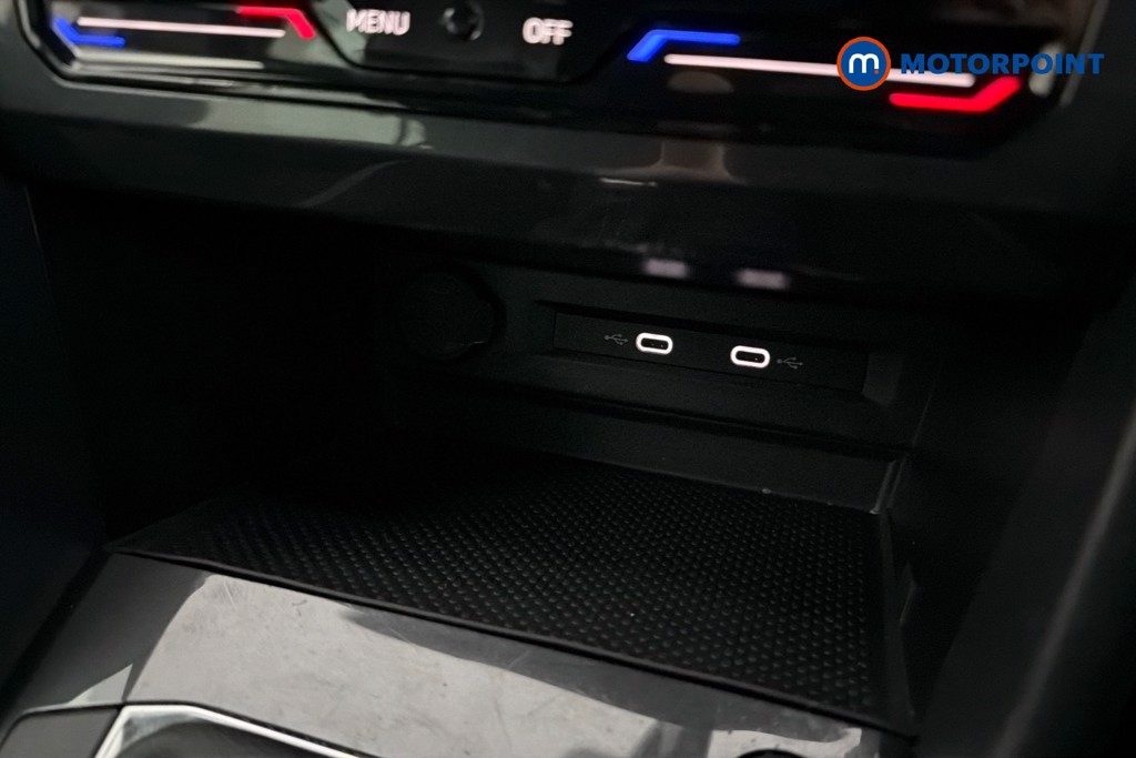 Volkswagen Tiguan R-Line Automatic Petrol SUV - Stock Number (1628852) - 17th supplementary image