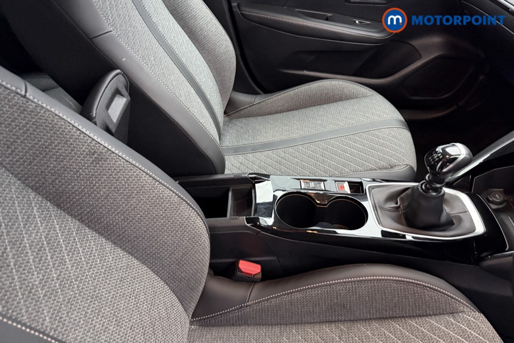 Peugeot 208 Allure Manual Petrol Hatchback - Stock Number (1630143) - 12th supplementary image