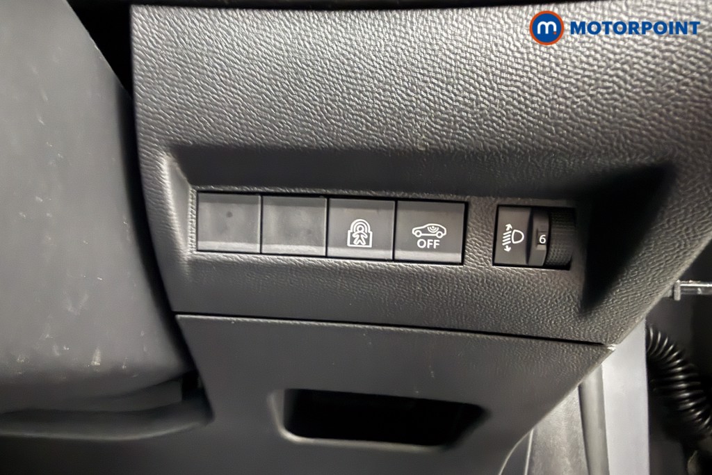 Peugeot 2008 Allure Manual Petrol SUV - Stock Number (1630158) - 5th supplementary image