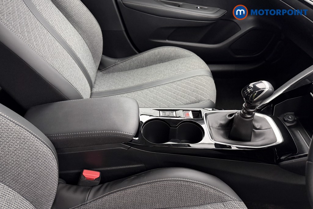 Peugeot 2008 Allure Manual Petrol SUV - Stock Number (1630158) - 13th supplementary image