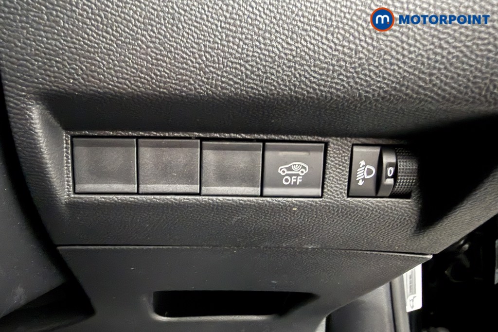 Peugeot 2008 Allure Manual Petrol SUV - Stock Number (1630160) - 5th supplementary image