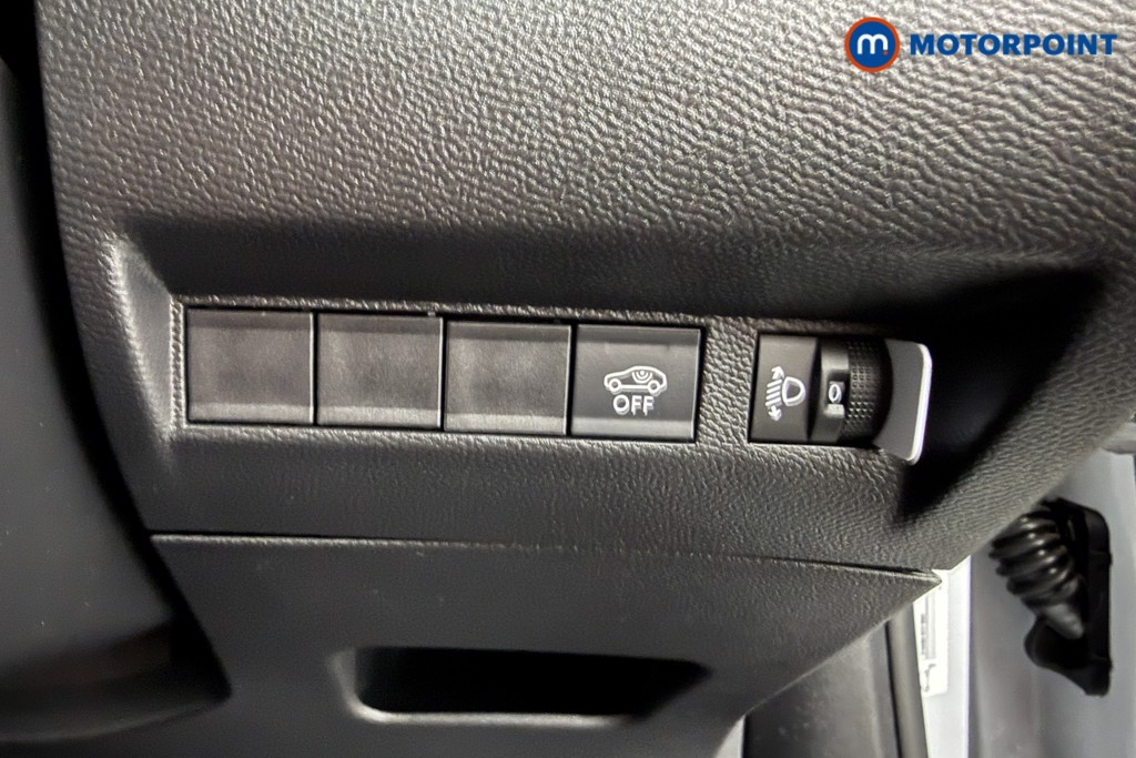 Peugeot 2008 Allure Manual Petrol SUV - Stock Number (1630173) - 5th supplementary image