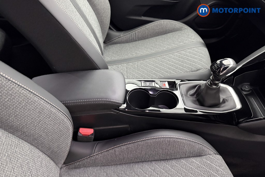 Peugeot 2008 Allure Manual Petrol SUV - Stock Number (1630173) - 14th supplementary image