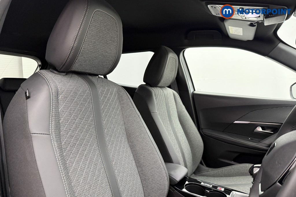 Peugeot 2008 Allure Manual Petrol SUV - Stock Number (1630173) - 15th supplementary image