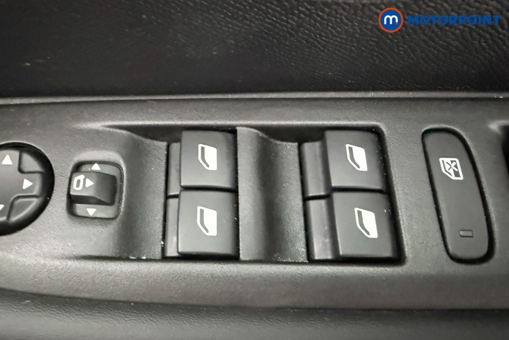Peugeot 208 Allure Manual Petrol Hatchback - Stock Number (1630250) - 16th supplementary image