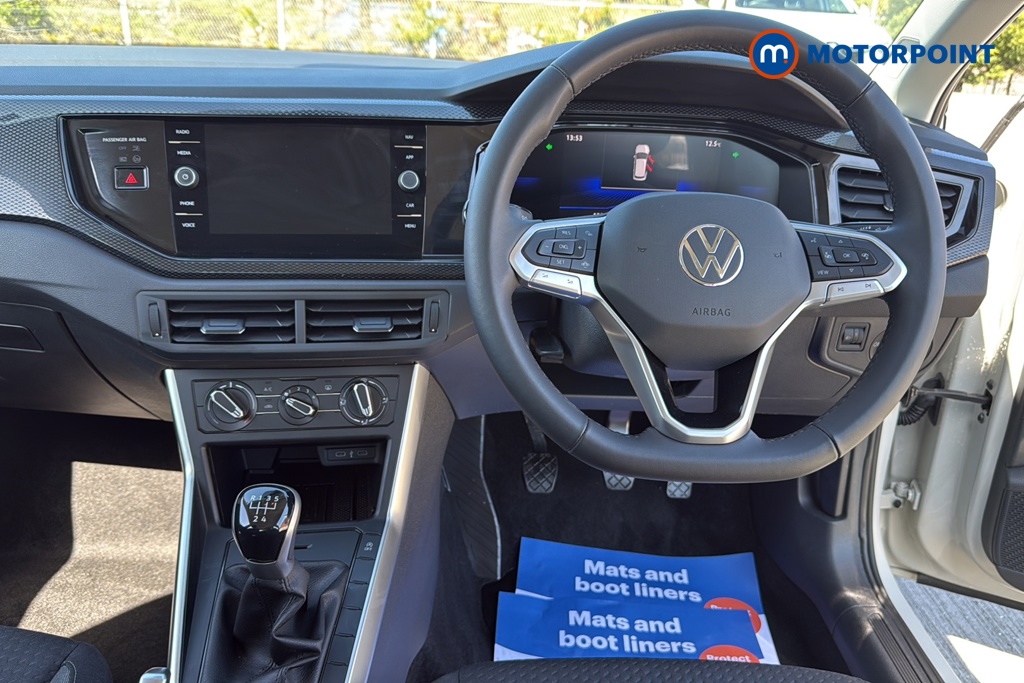 Volkswagen Polo Life Manual Petrol Hatchback - Stock Number (1630565) - 1st supplementary image