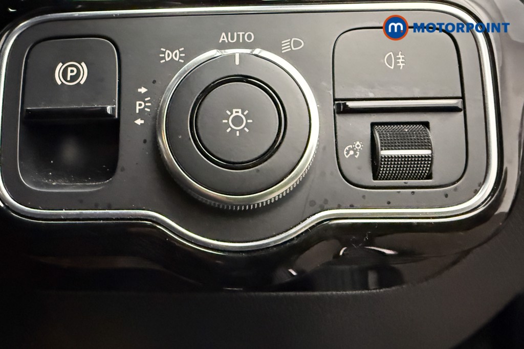 Mercedes-Benz CLA Amg Line Automatic Diesel Coupe - Stock Number (1631593) - 18th supplementary image