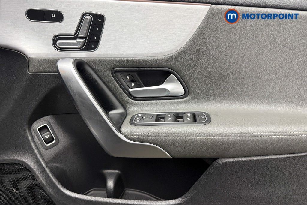 Mercedes-Benz CLA Amg Line Automatic Diesel Coupe - Stock Number (1631593) - 19th supplementary image