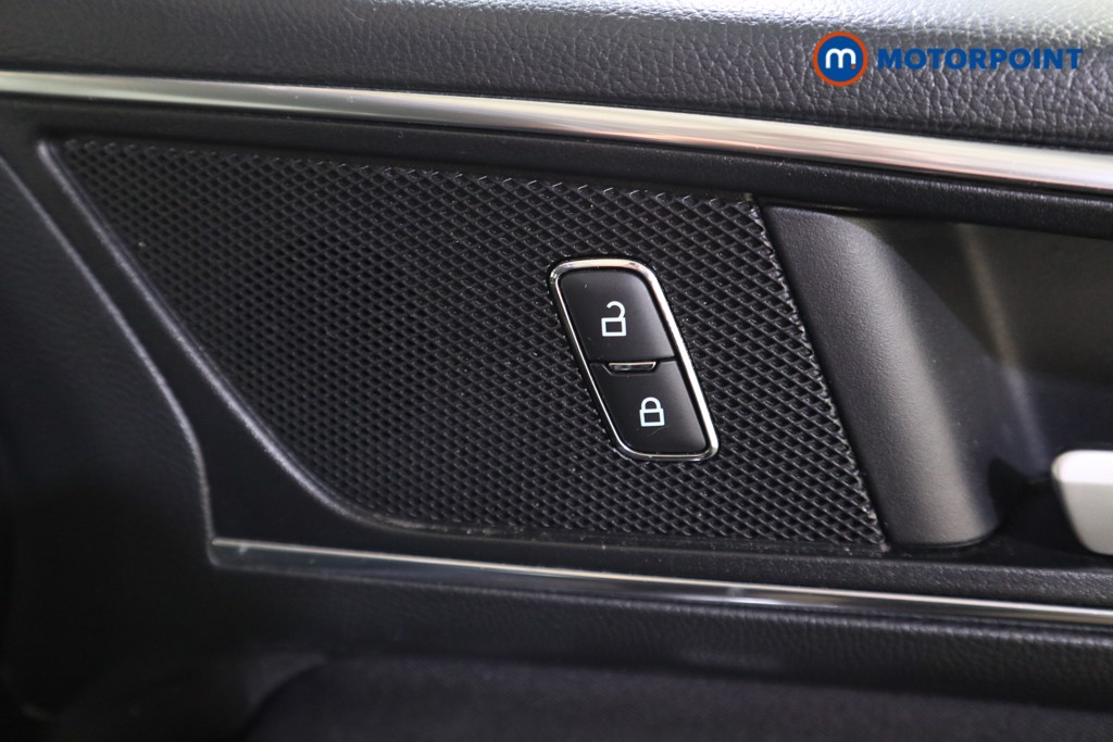 Ford Galaxy Titanium Automatic Diesel People Carrier - Stock Number (1631954) - 16th supplementary image