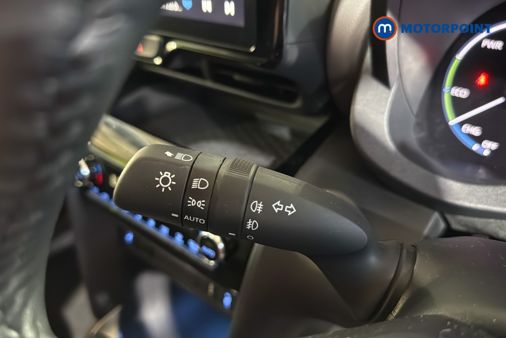 Toyota Yaris Cross Excel Automatic Petrol-Electric Hybrid Estate - Stock Number (1633976) - 6th supplementary image