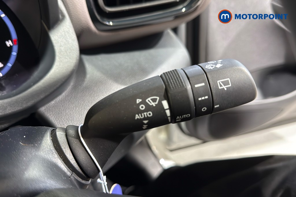 Toyota Yaris Cross Excel Automatic Petrol-Electric Hybrid Estate - Stock Number (1633976) - 7th supplementary image