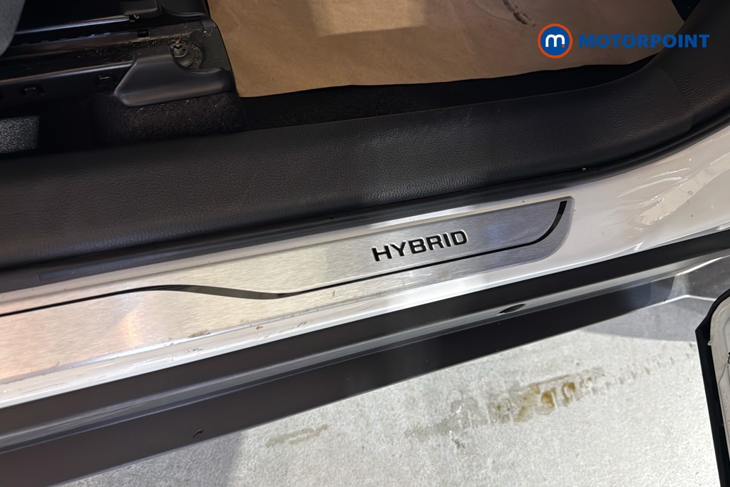 Toyota Yaris Cross Excel Automatic Petrol-Electric Hybrid Estate - Stock Number (1633976) - 27th supplementary image