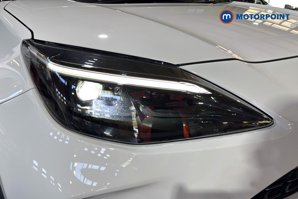 Toyota Yaris Cross Excel Automatic Petrol-Electric Hybrid Estate - Stock Number (1633976) - 44th supplementary image