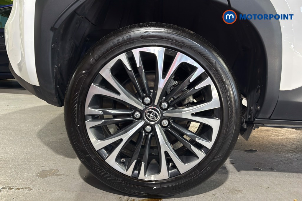 Toyota Yaris Cross Excel Automatic Petrol-Electric Hybrid Estate - Stock Number (1633976) - 49th supplementary image