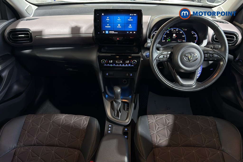 Toyota Yaris Cross Excel Automatic Petrol-Electric Hybrid Estate - Stock Number (1633976) - 1st supplementary image