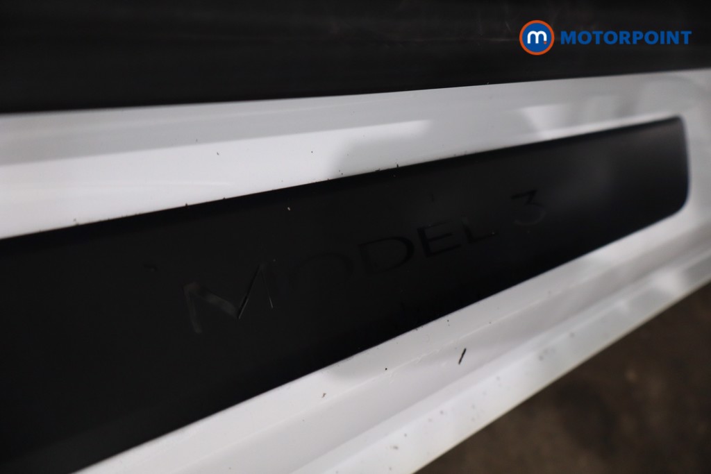 Tesla Model 3 Long Range Automatic Electric Saloon - Stock Number (1634206) - 21st supplementary image