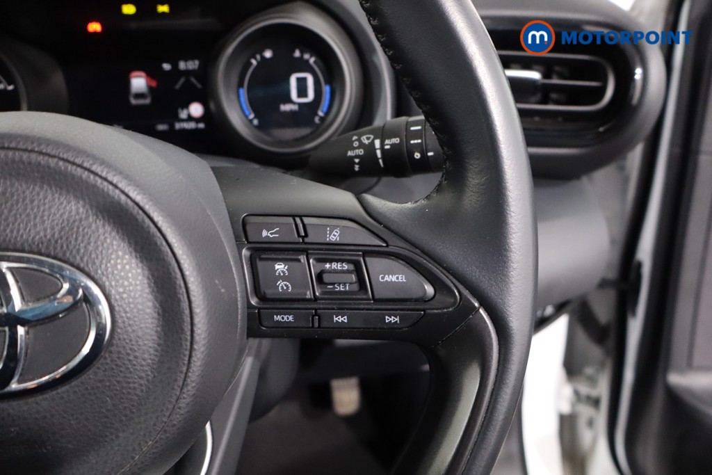Toyota Yaris Cross Icon Automatic Petrol-Electric Hybrid Estate - Stock Number (1634269) - 8th supplementary image