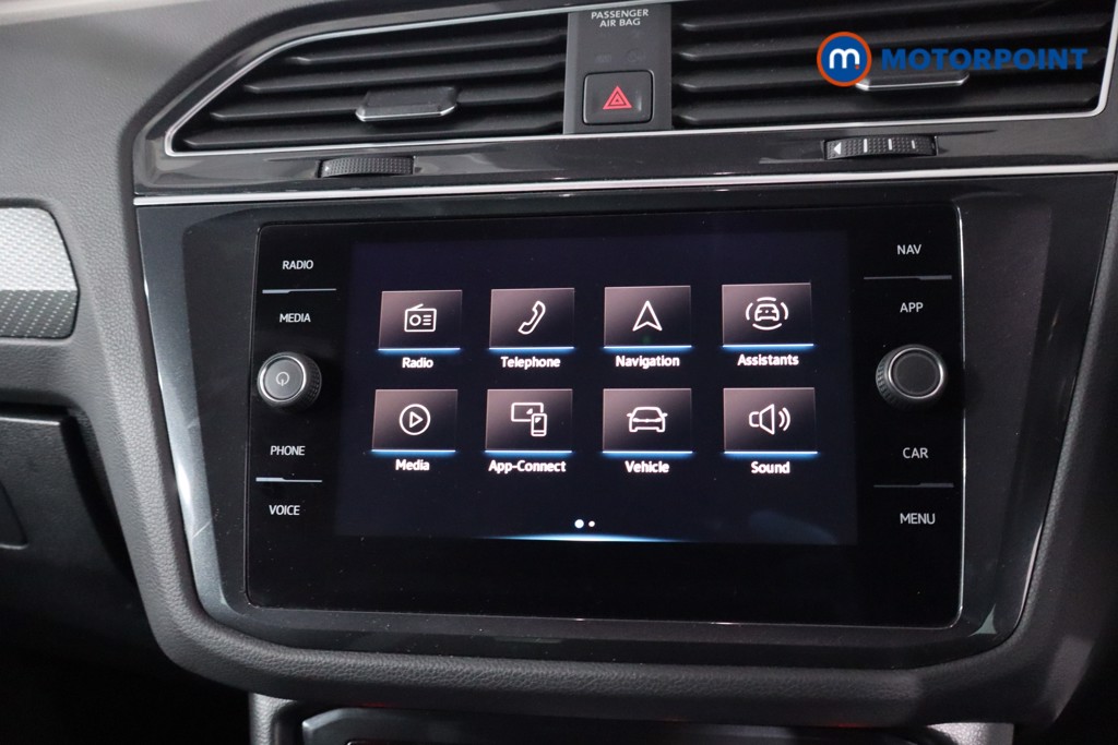 Volkswagen Tiguan R-Line Automatic Petrol SUV - Stock Number (1634378) - 2nd supplementary image