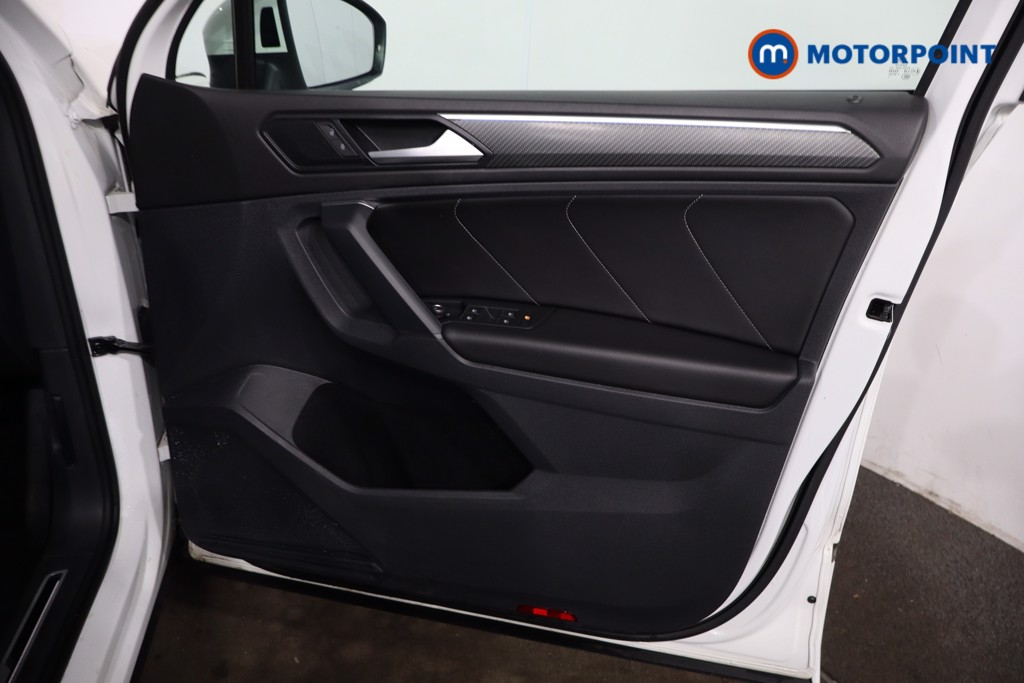 Volkswagen Tiguan R-Line Automatic Petrol SUV - Stock Number (1634378) - 30th supplementary image