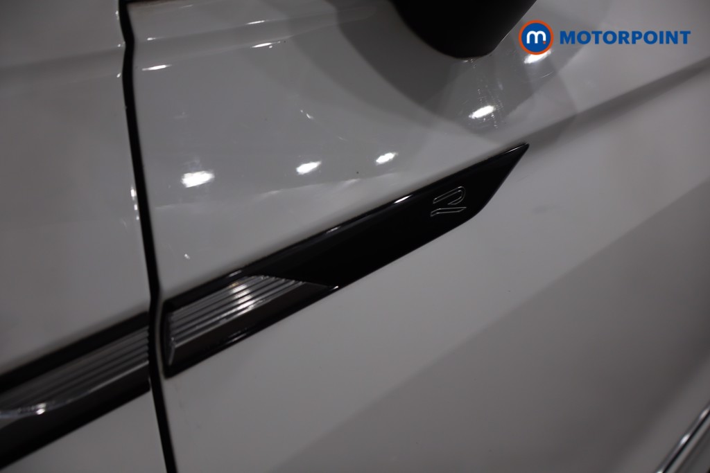 Volkswagen Tiguan R-Line Automatic Petrol SUV - Stock Number (1634378) - 35th supplementary image
