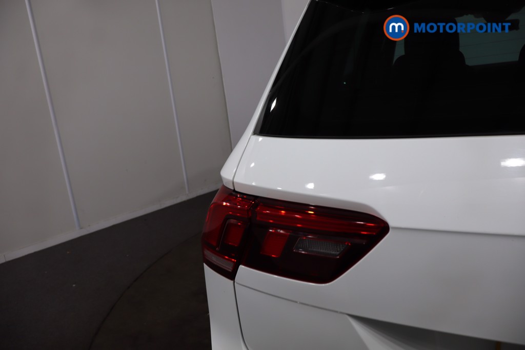 Volkswagen Tiguan R-Line Automatic Petrol SUV - Stock Number (1634378) - 45th supplementary image