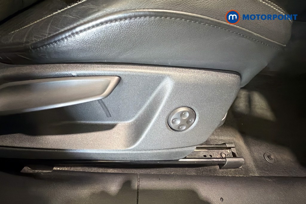 Audi Q5 S Line Automatic Petrol SUV - Stock Number (1634386) - 25th supplementary image