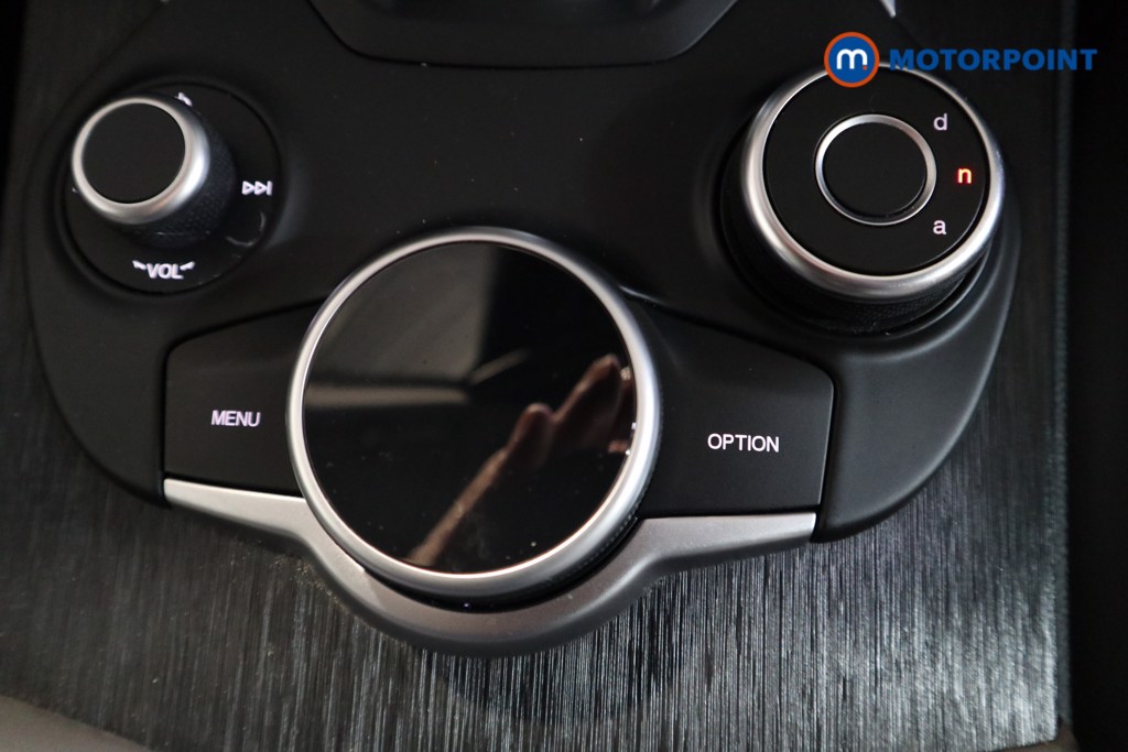 Alfa Romeo Stelvio Nero Edizione Automatic Petrol SUV - Stock Number (1634417) - 12th supplementary image