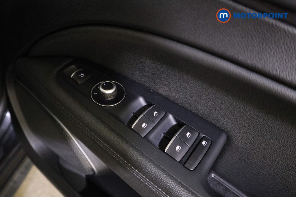 Alfa Romeo Stelvio Nero Edizione Automatic Petrol SUV - Stock Number (1634417) - 16th supplementary image