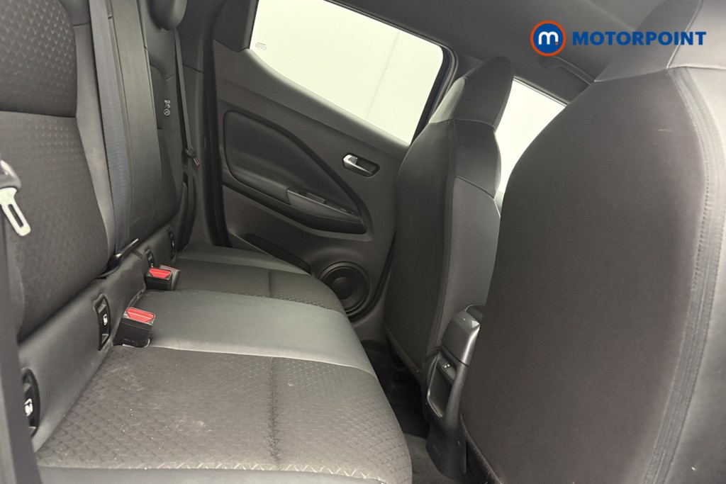 Nissan Juke N-Connecta Automatic Petrol SUV - Stock Number (1634573) - 9th supplementary image