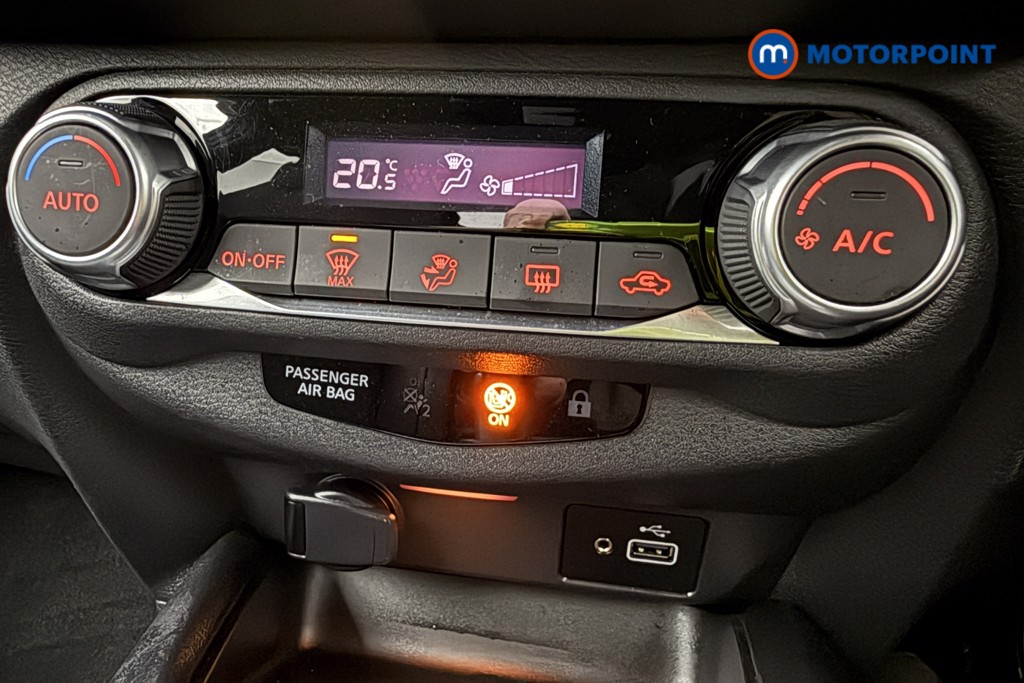 Nissan Juke N-Connecta Automatic Petrol SUV - Stock Number (1634573) - 16th supplementary image