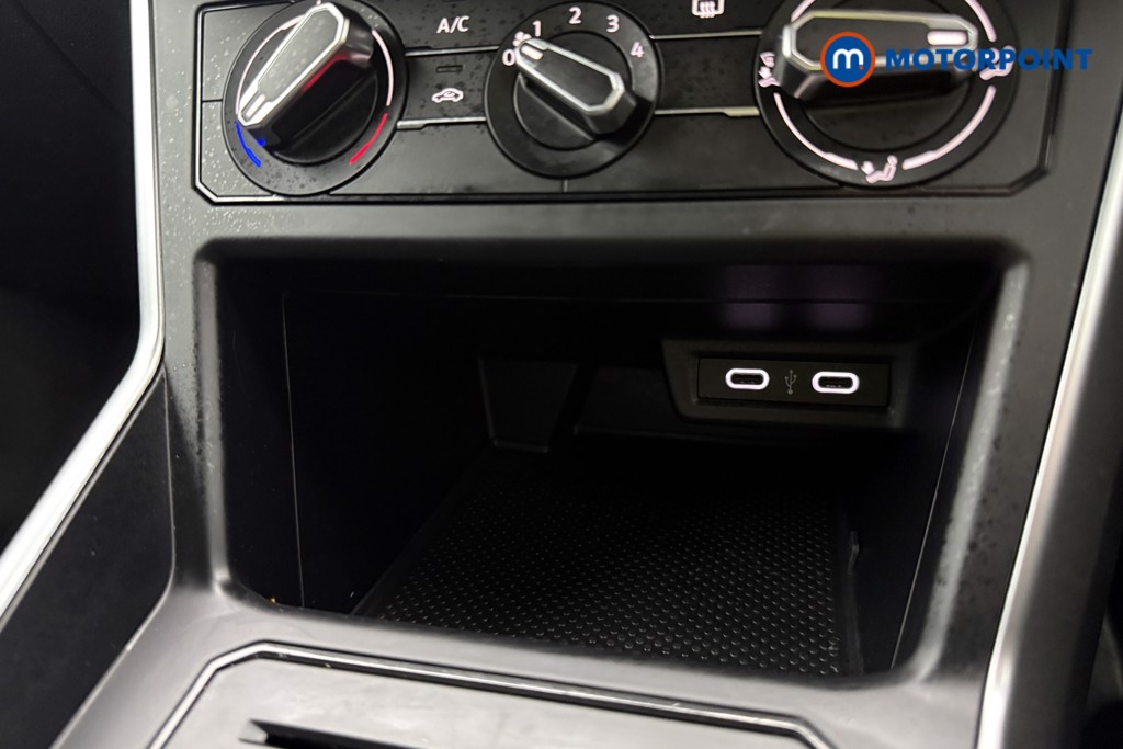 Volkswagen Polo Life Manual Petrol Hatchback - Stock Number (1634597) - 13th supplementary image