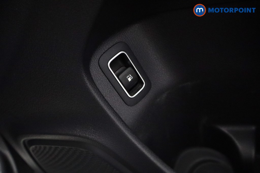 Mercedes-Benz A Class Amg Line Automatic Petrol Plug-In Hybrid Hatchback - Stock Number (1634706) - 17th supplementary image