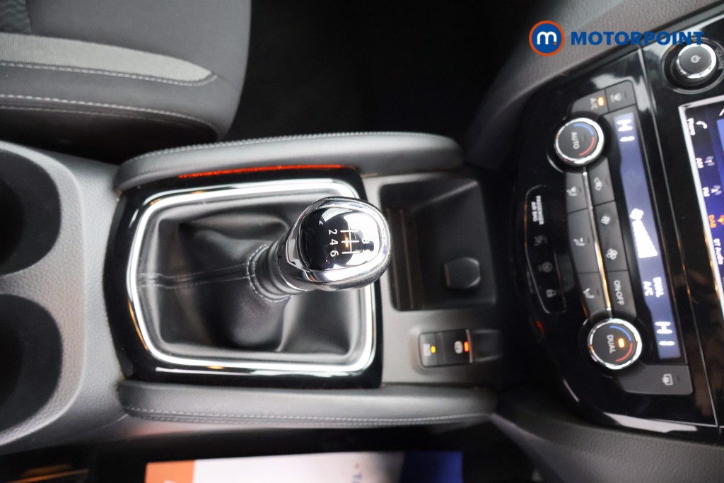 Nissan Qashqai Acenta Premium Manual Diesel SUV - Stock Number (1634767) - 8th supplementary image
