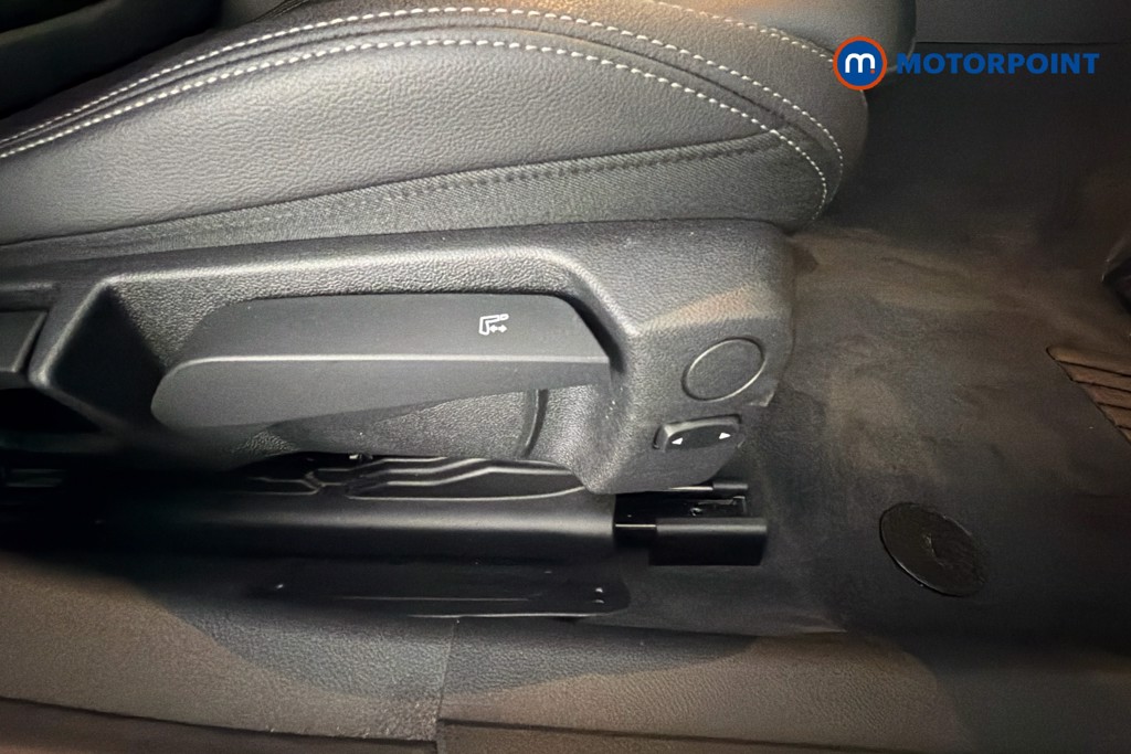 BMW 3 Series M Sport Automatic Petrol Plug-In Hybrid Saloon - Stock Number (1634799) - 25th supplementary image