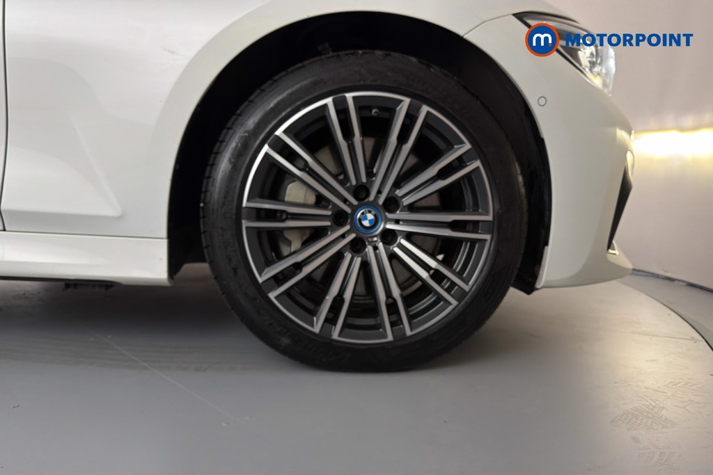 BMW 3 Series M Sport Automatic Petrol Plug-In Hybrid Saloon - Stock Number (1634799) - 50th supplementary image